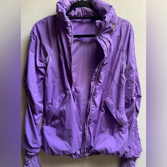 Lululemon Athletica Purple Run Hustle Wind Breaker Rain Hooded Jacket  Size 4 - Picture 3 of 11